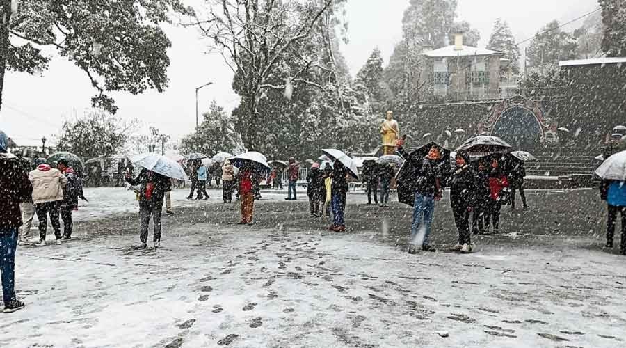 Drona Hills Resorts Kanatal Exteriör bild