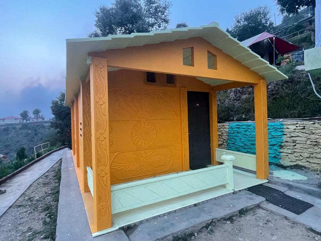 Drona Hills Resorts Kanatal Exteriör bild