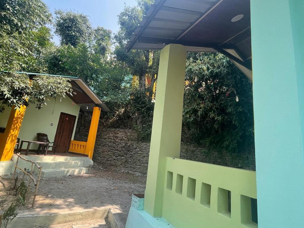 Drona Hills Resorts Kanatal Exteriör bild