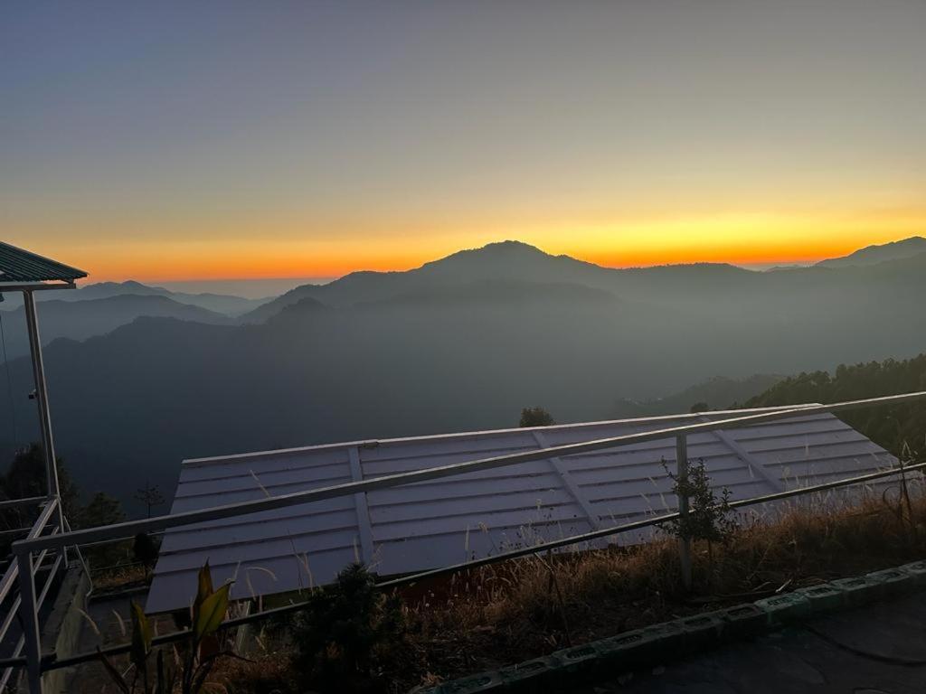 Drona Hills Resorts Kanatal Exteriör bild