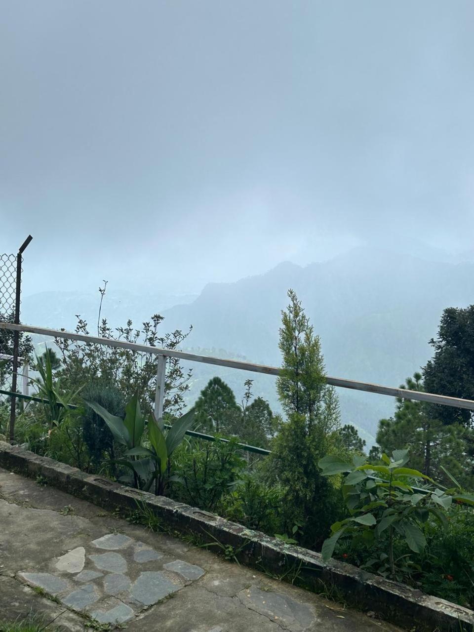 Drona Hills Resorts Kanatal Exteriör bild