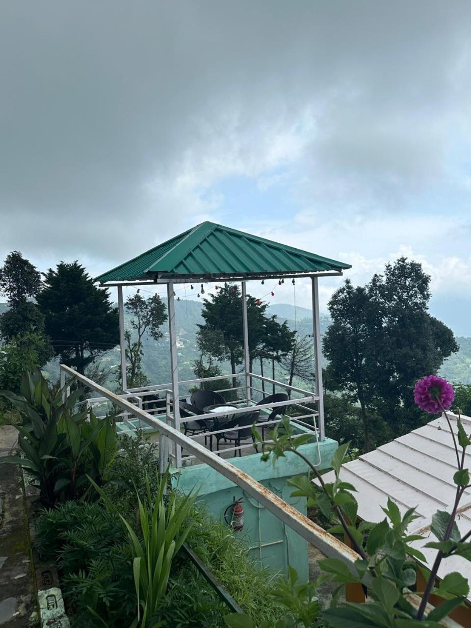 Drona Hills Resorts Kanatal Exteriör bild