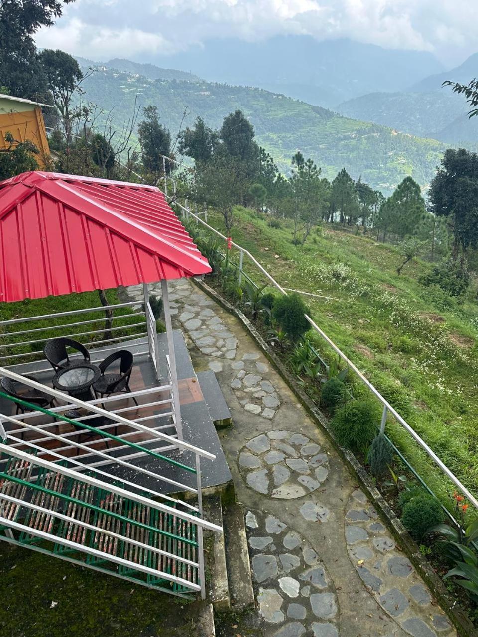 Drona Hills Resorts Kanatal Exteriör bild