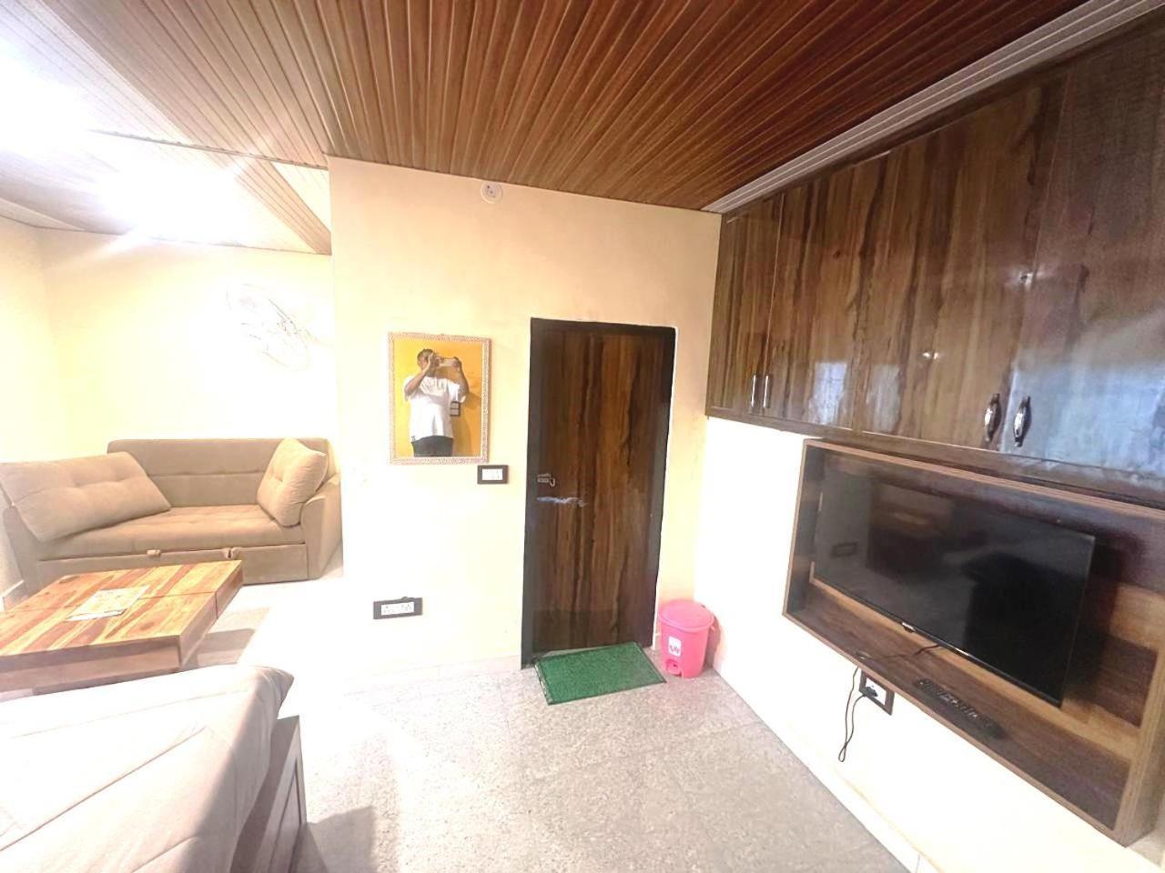 Drona Hills Resorts Kanatal Exteriör bild